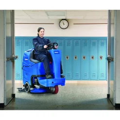Clarke® Focus® II MicroRider™ Auto Floor Scrubber (26" or 14" x 28" Deck Options) - 21 Gallons