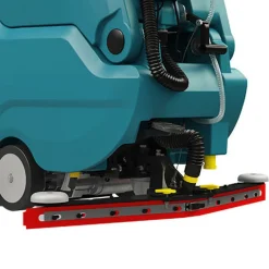 Tennant® T390 Self-Propelled 28